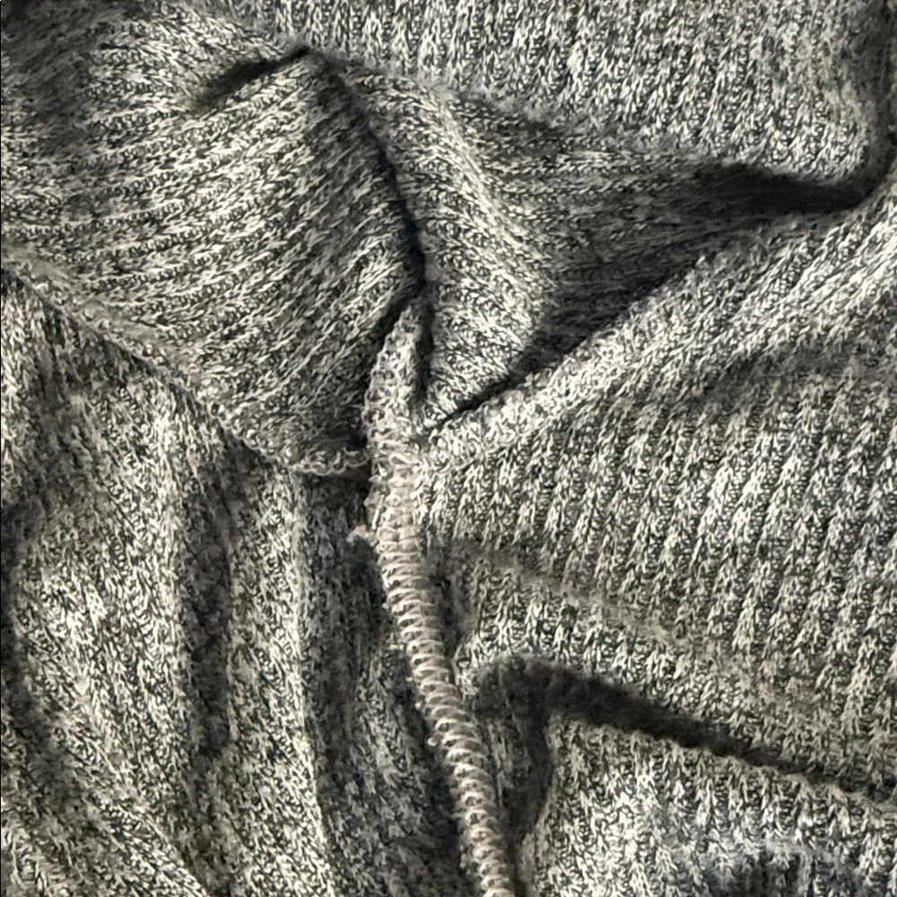 Like new Express Gray Long Sleeve Wrap Top with Ruching Detail - Picture 5 of 7